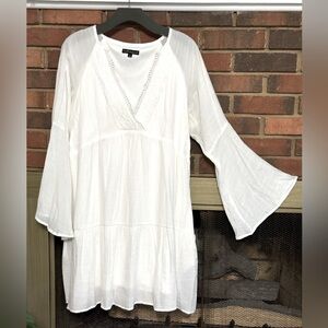 Wishlist Apparel white dress with bell sleeve Size Medium excellent condition.
